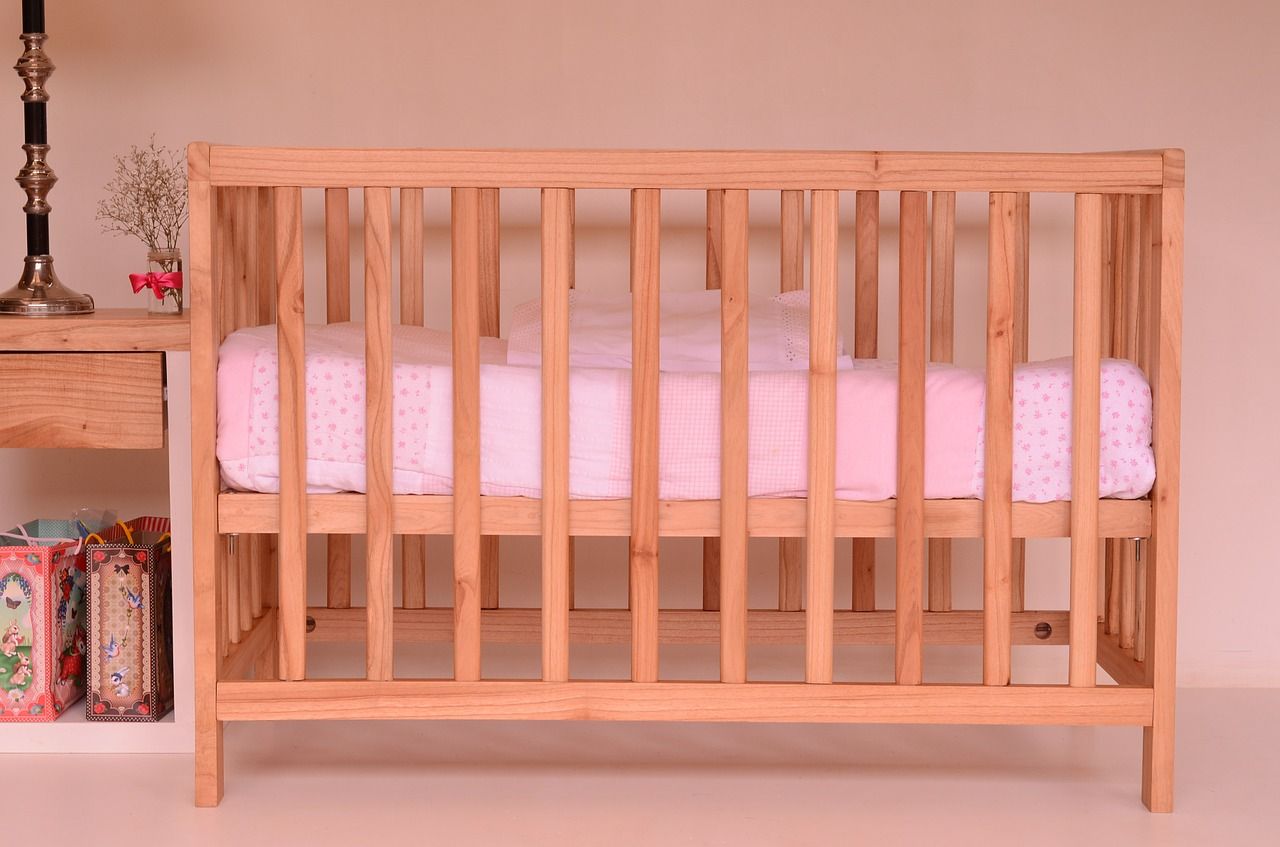 Jak wybrać materac do dziecięcego łóżeczka?