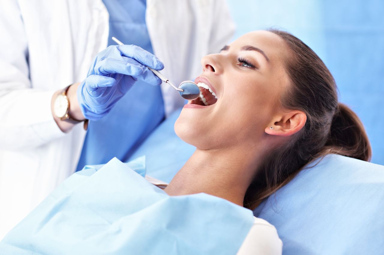 Dentysta – jakie oferuje usługi?