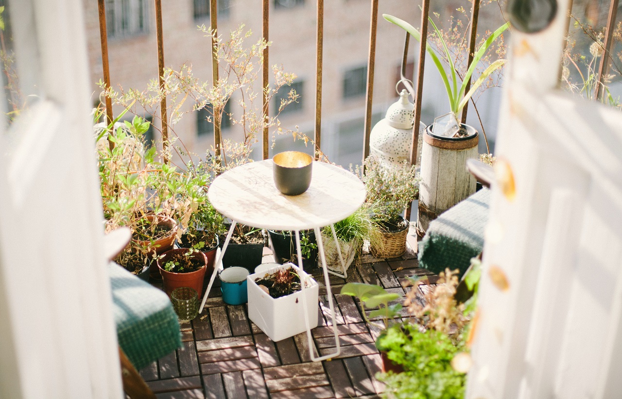 Strefa relaksu na balkonie – jak stworzyć idealne miejsce?