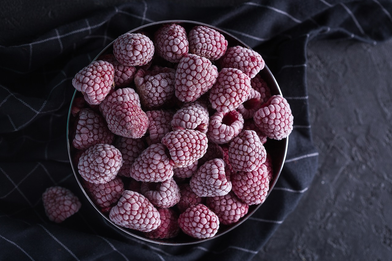 Owoce mrożone – dlaczego warto jej jeść?