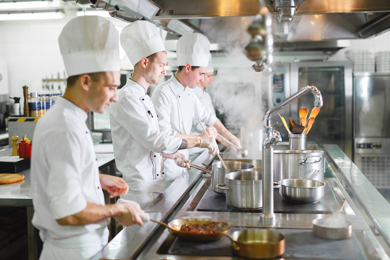 Szkolenia dla kucharzy – jak wybrać najlepszą ofertę?